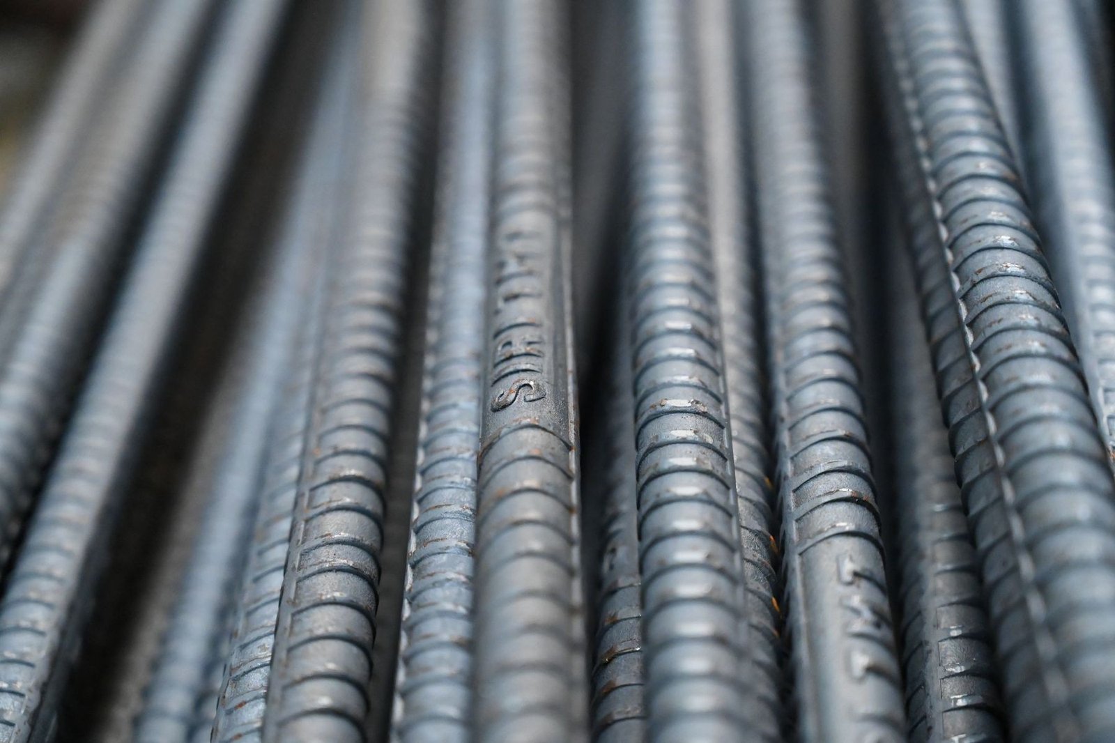 Close-up of ribbed SIRI POWER TMT bars
